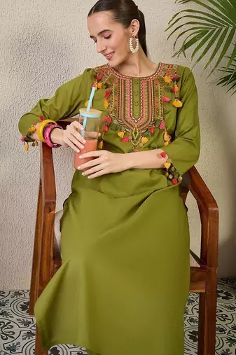Ethnic Motifs Embroidered Regular Thread Work Pure Cotton Kurta with Trousers