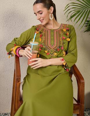 Ethnic Motifs Embroidered Regular Thread Work Pure Cotton Kurta with Trousers 7