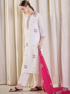 Women Ethnic Motifs Embroidered Regular Thread Work Pure Cotton Kurta with Trousers & With Dupatta 3