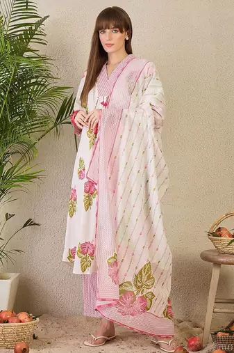 Women Floral Printed Regular Pure Cotton Kurta with Trousers & With Dupatta