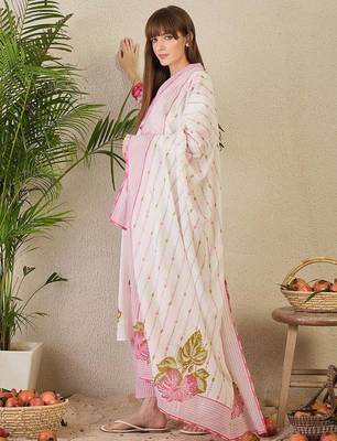 Women Floral Printed Regular Pure Cotton Kurta with Trousers & With Dupatta 3