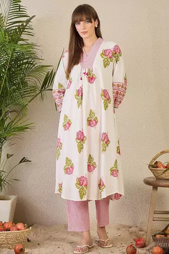 Women Floral Printed Regular Pure Cotton Kurta with Trousers & With Dupatta