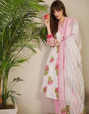 Women Floral Printed Regular Pure Cotton Kurta with Trousers & With Dupatta 7