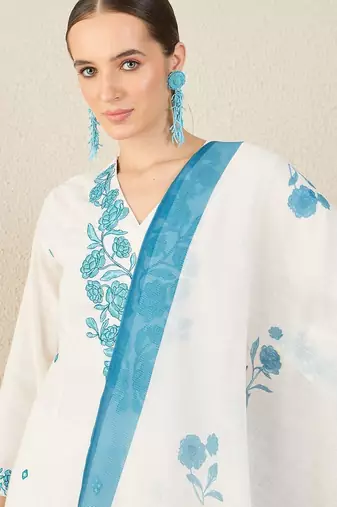 Women Floral Embroidered Regular Thread Work Kurta with Trousers & With Dupatta