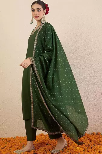 Women Ethnic Motifs Embroidered Regular Thread Work Kurta with Trousers & With Dupatta