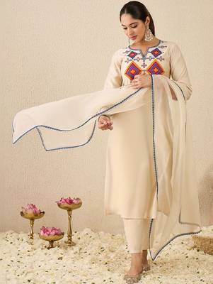 Women Ethnic Motifs Embroidered Regular Thread Work Liva Kurta with Trousers & With Dupatta 3