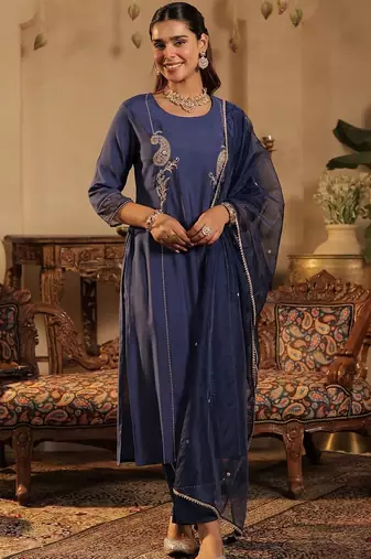 Women Ethnic Motifs Embroidered Regular Thread Work Kurta with Trousers & With Dupatta