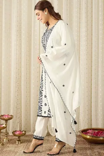 Women Floral Embroidered Regular Thread Work Kurta with Trousers & With Dupatta