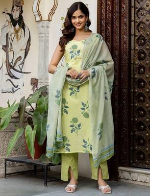 Women Floral Printed Regular Pure Cotton Kurta with Trousers & With Dupatta 1