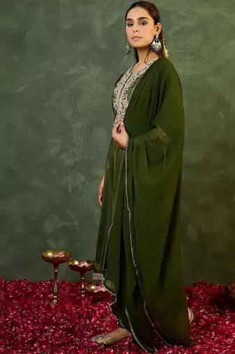 Women Ethnic Motifs Embroidered Regular Thread Work Kurta with Trousers & With Dupatta