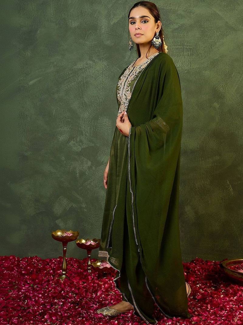 Women Ethnic Motifs Embroidered Regular Thread Work Kurta with Trousers & With Dupatta