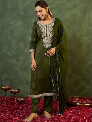 Women Ethnic Motifs Embroidered Regular Thread Work Kurta with Trousers & With Dupatta 4