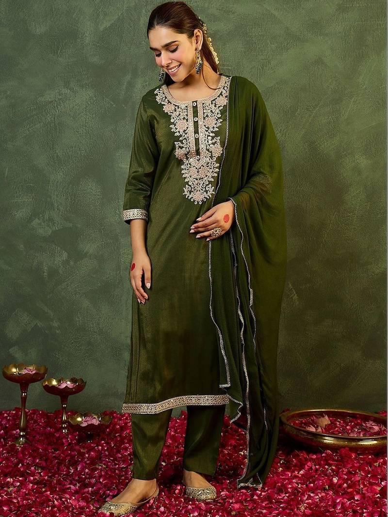 Women Ethnic Motifs Embroidered Regular Thread Work Kurta with Trousers & With Dupatta