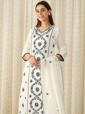 Women Ethnic Motifs Embroidered Regular Thread Work Kurta with Trousers & With Dupatta 6