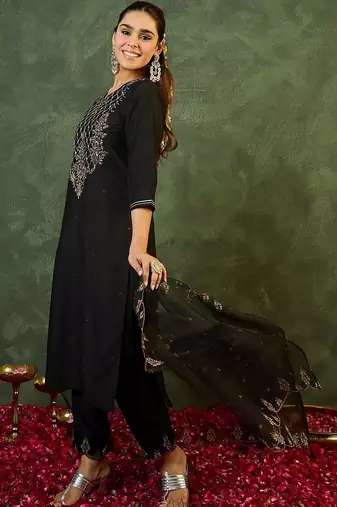 Women Ethnic Motifs Embroidered Regular Thread Work Liva Kurta with Trousers & With Dupatta