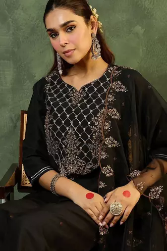 Women Ethnic Motifs Embroidered Regular Thread Work Liva Kurta with Trousers & With Dupatta
