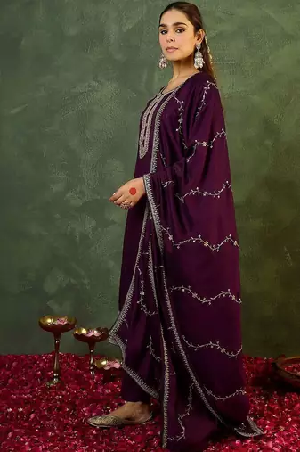 Women Ethnic Motifs Embroidered Regular Kurta with Patiala & With Dupatta