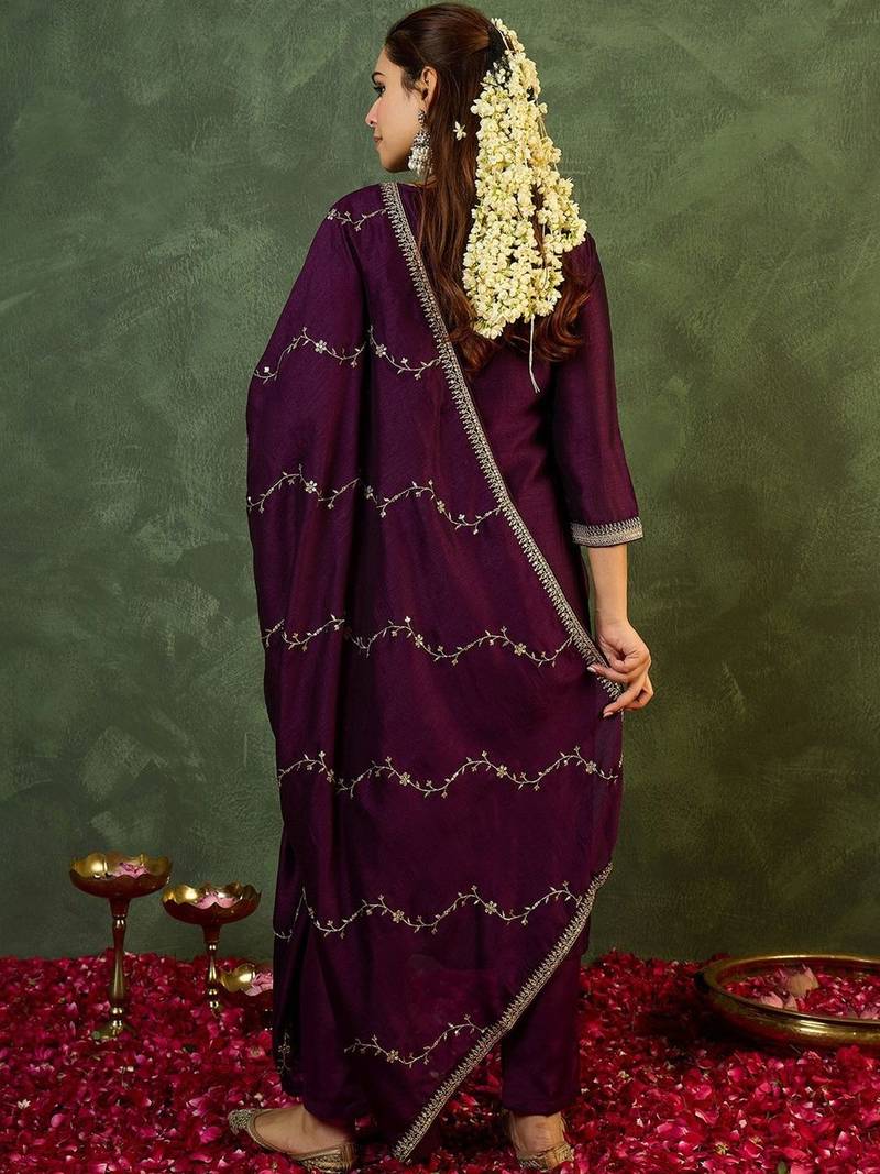 Women Ethnic Motifs Embroidered Regular Kurta with Patiala & With Dupatta