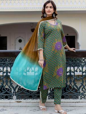 Women Printed Regular Pure Cotton Kurta with Trousers & With Dupatta 2