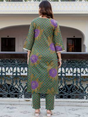 Women Printed Regular Pure Cotton Kurta with Trousers & With Dupatta 3
