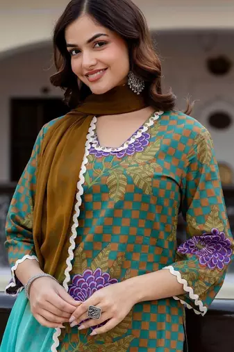Women Printed Regular Pure Cotton Kurta with Trousers & With Dupatta
