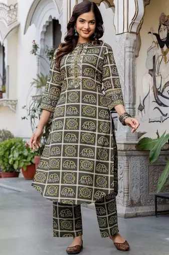 Women Ethnic Motifs Printed Regular Pure Cotton Kurta with Trousers