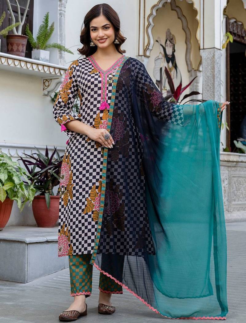 Women Printed Regular Pure Cotton Kurta with Trousers & With Dupatta