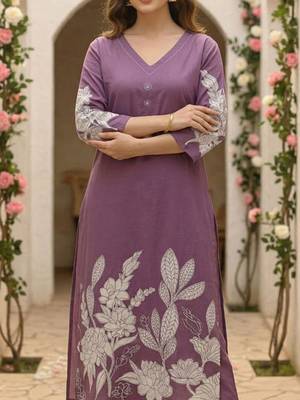Women Floral Printed Regular Pure Cotton Kurta with Trousers 2