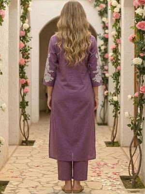 Women Floral Printed Regular Pure Cotton Kurta with Trousers 4