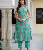 Women Floral Printed Regular Pure Cotton Kurta with Trousers