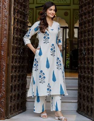 Women Floral Printed Regular Kurta with Palazzos 3