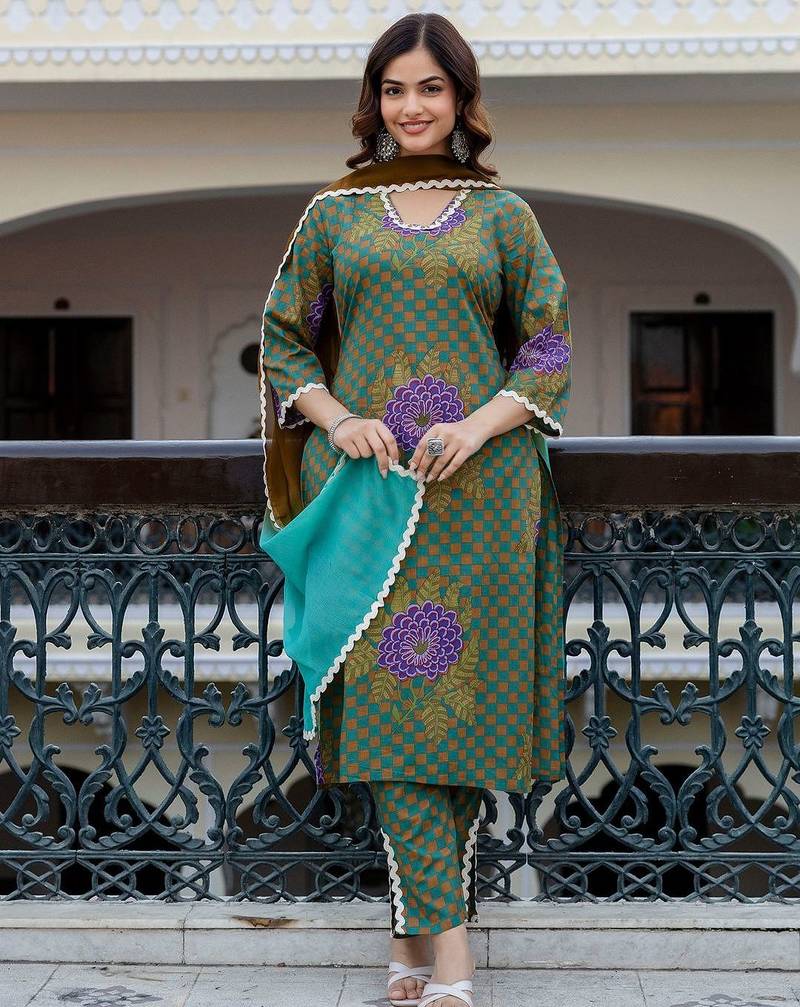 Women Printed Regular Pure Cotton Kurta with Trousers & With Dupatta