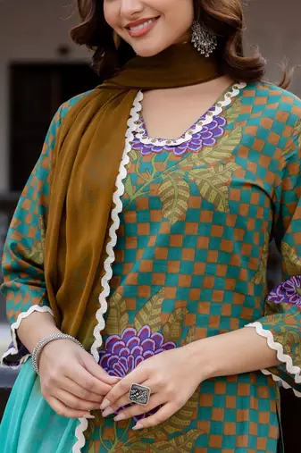 Women Printed Regular Pure Cotton Kurta with Trousers & With Dupatta