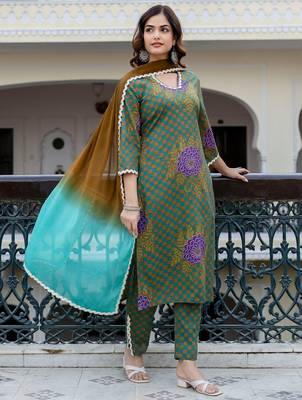 Women Printed Regular Pure Cotton Kurta with Trousers & With Dupatta 3