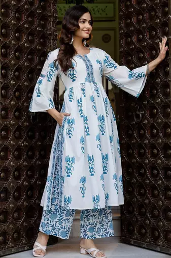 Women Floral Printed Tiered Pure Cotton Kurta with Palazzos