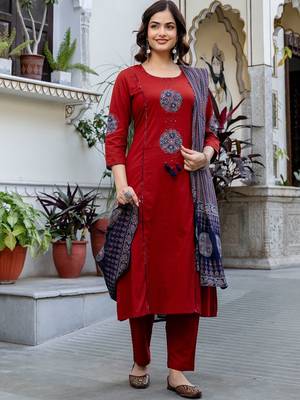 Women Ethnic Motifs Embroidered Regular Thread Work Pure Cotton Kurta with Trousers & With Dupatta 3