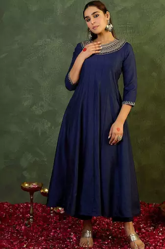 Women Ethnic Motifs Embroidered Panelled Thread Work Kurta with Trousers