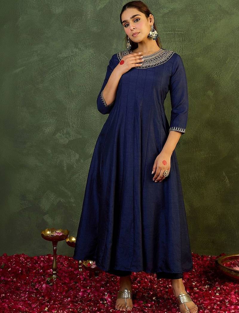 Women Ethnic Motifs Embroidered Panelled Thread Work Kurta with Trousers