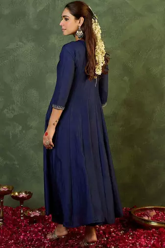 Women Ethnic Motifs Embroidered Panelled Thread Work Kurta with Trousers