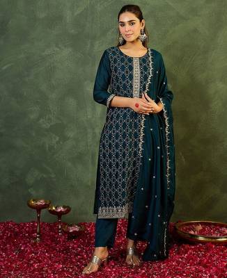 Ethnic Motifs Embroidered Regular Thread Work Kurta with Trousers & Dupatta 1