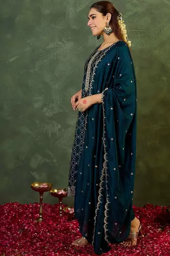 Ethnic Motifs Embroidered Regular Thread Work Kurta with Trousers & Dupatta