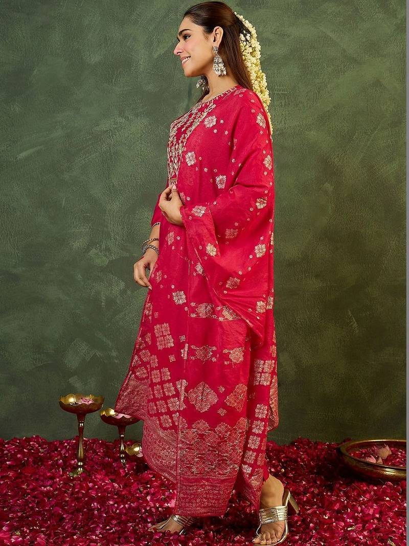 Women Ethnic Motifs Embroidered Regular Thread Work Kurta with Trousers & With Dupatta