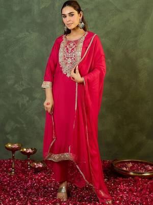 Women Ethnic Motifs Regular Kurta with Trousers & With Dupatta 1