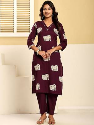 Women Ethnic Motifs Printed Regular Thread Work Pure Cotton Kurta with Trousers 4