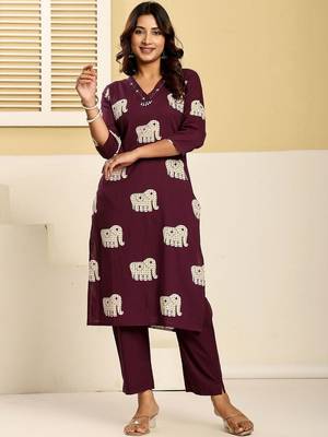 Women Ethnic Motifs Printed Regular Thread Work Pure Cotton Kurta with Trousers 5