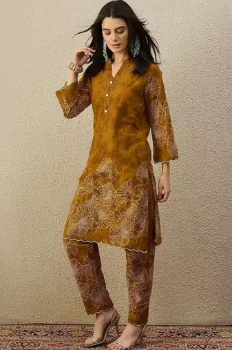 Women Floral Printed Regular Pure Cotton Kurta with Trousers