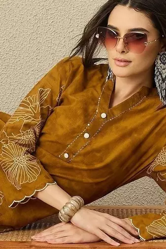 Women Floral Printed Regular Pure Cotton Kurta with Trousers