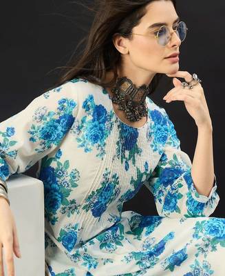 Women Floral Printed Pleated Pure Cotton Kurta with Trousers 2