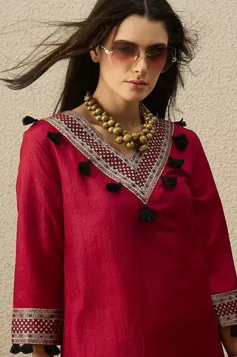 Women Regular Kurta with Trousers