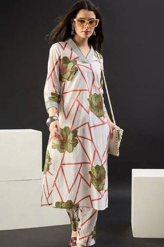 Women Floral Printed Regular Pure Cotton Kurta with Trousers